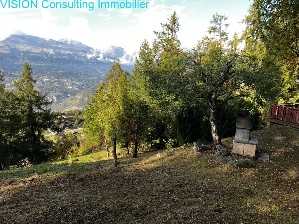 Zone de jardin en hauteur avec panorama pittoresque et environnement naturel